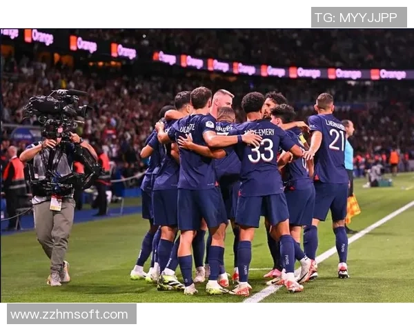 足总杯激战：巴黎圣日耳曼与马竞鏖战至平局补时进球引发全场狂欢